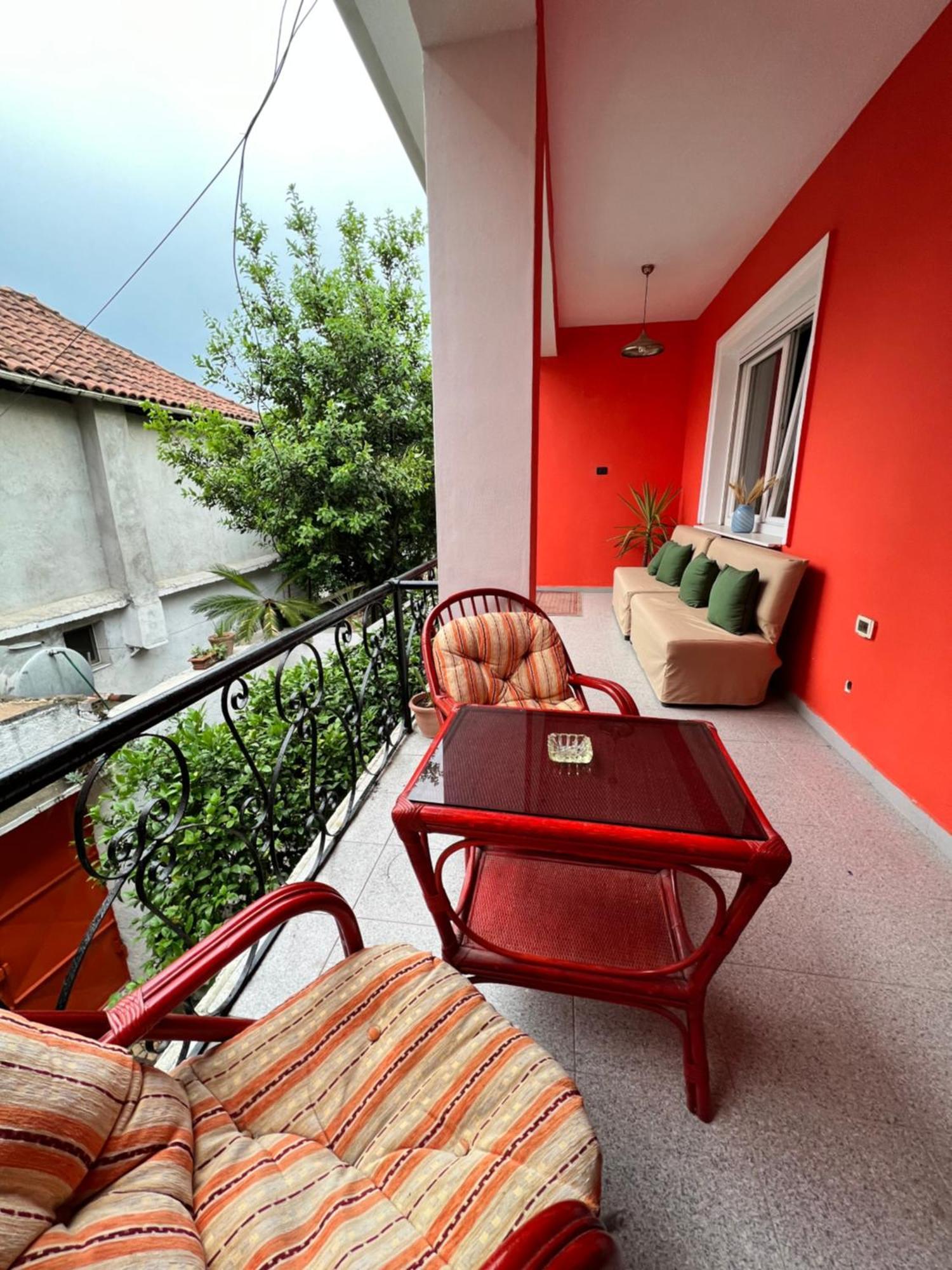 Trip'N'Hostel Chill Zone Tirana Kültér fotó