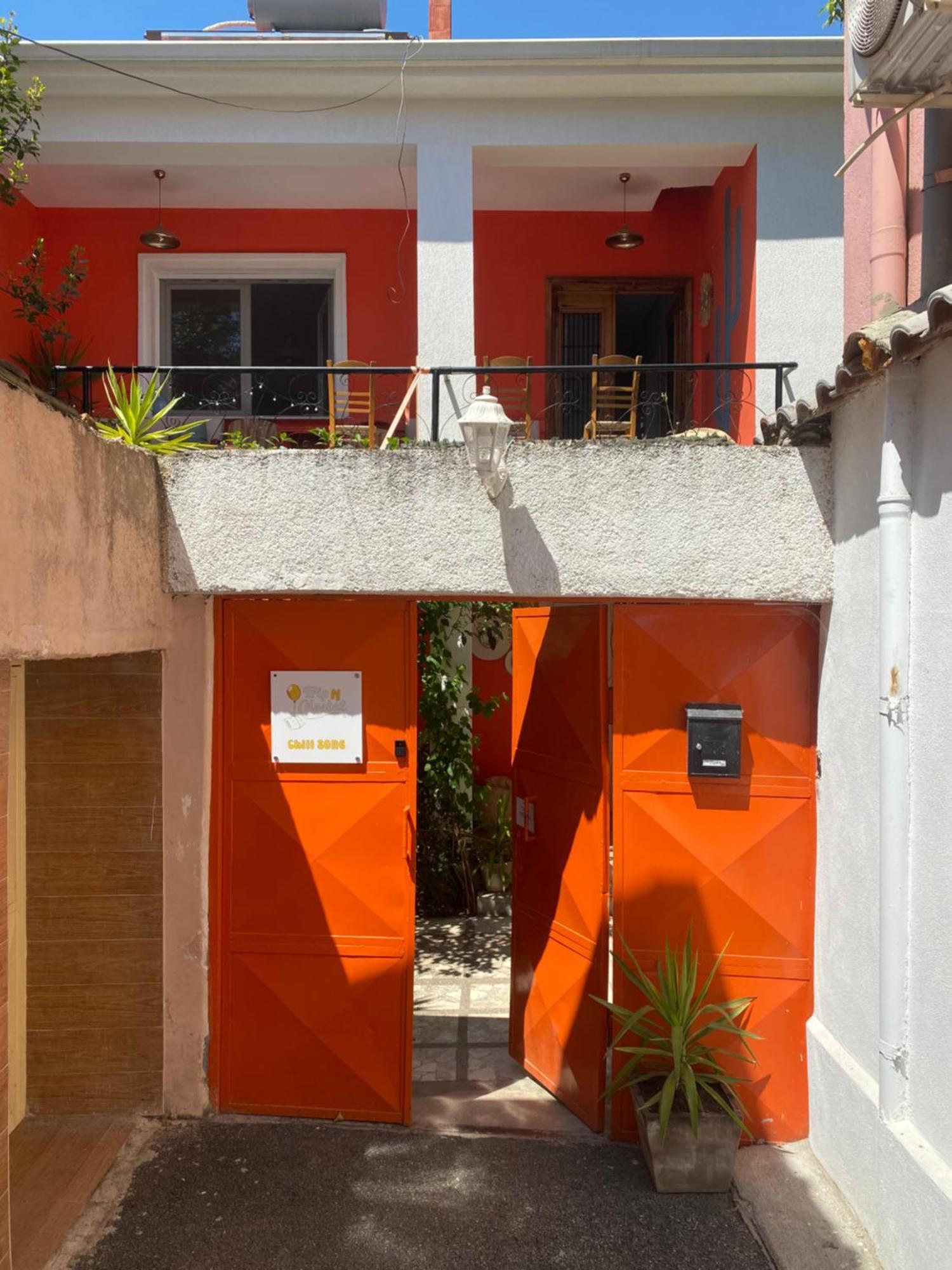 Trip'N'Hostel Chill Zone Tirana Kültér fotó